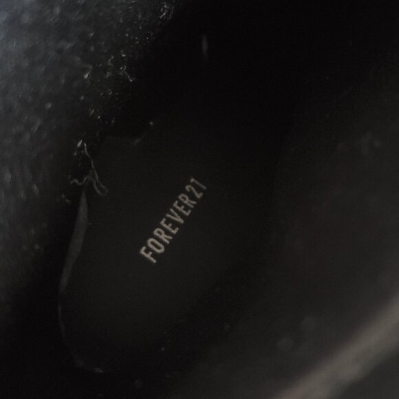 Forever 21 Black Suede Heeled Pull On Ankle Boots SZ 6 - Picture 8 of 12